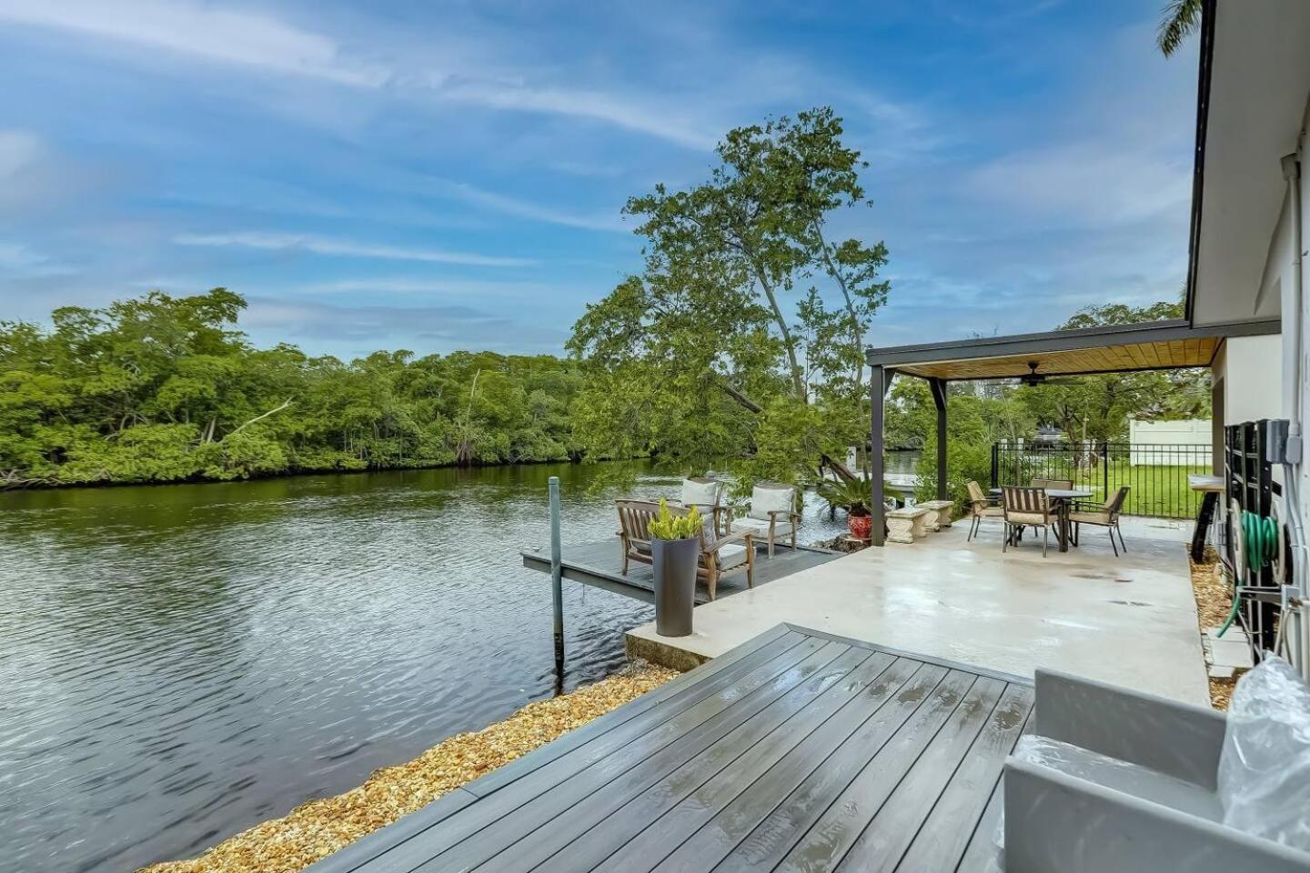 Waterfront Deck Pool Kayak Διαμέρισμα Φορτ Λόντερντεϊλ Εξωτερικό φωτογραφία